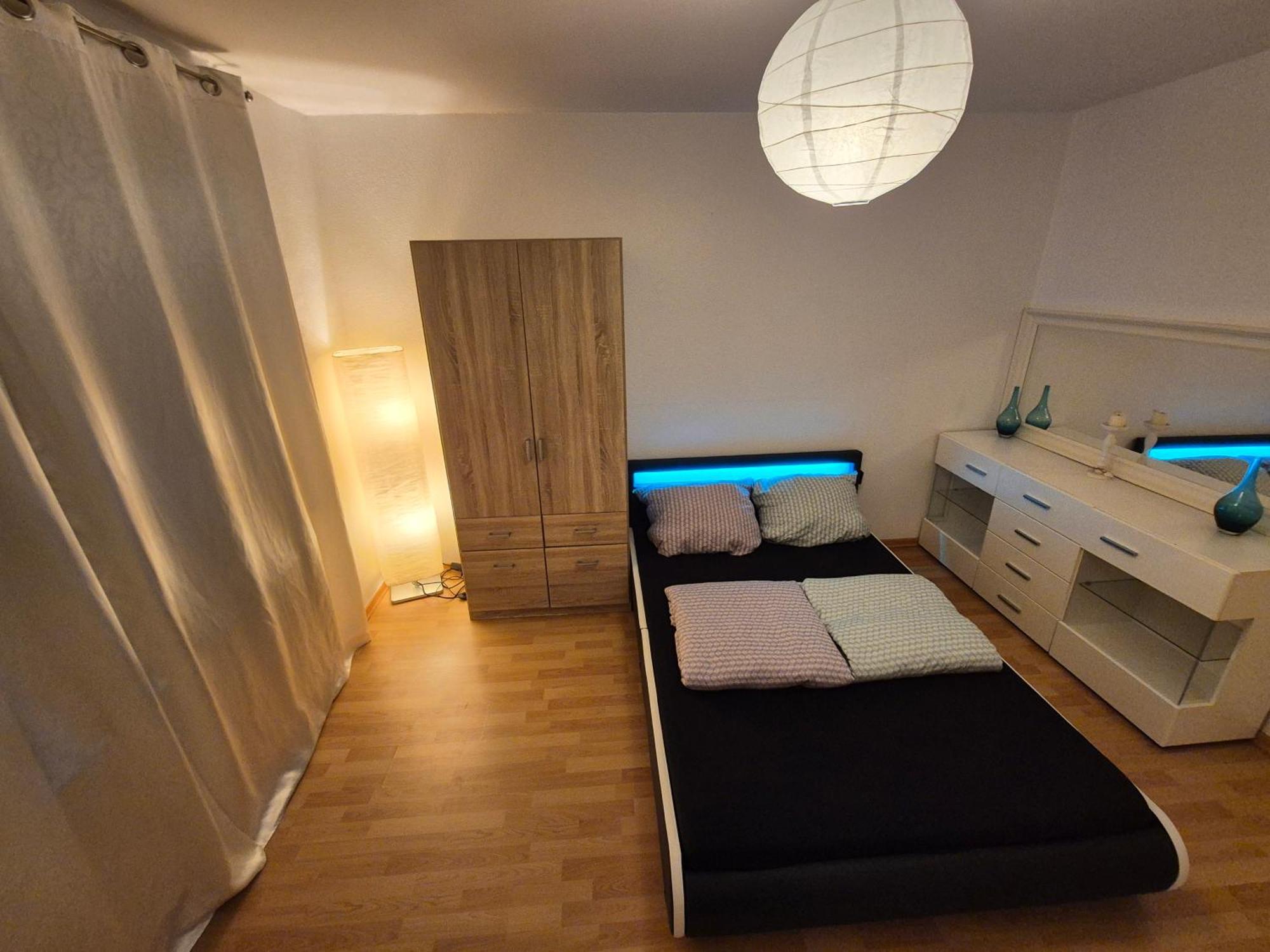 Schoene 3 Schlafzimmer Wohnung Mit 4 Dopplbetten Berlin Eksteriør billede